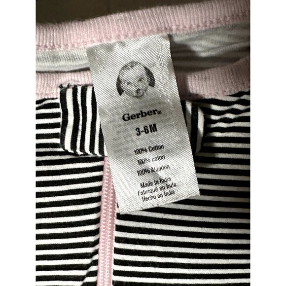 2 GERBER INFANT GIRLS ONE PIECE FOOTED SETS (3-6 MO) PRICE IS FOR BOTH G-152 - Picture 2 of 4